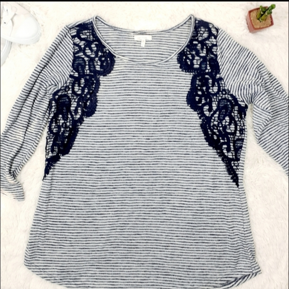 Maurice's Woman Blouse Large 3 quarter sleeve